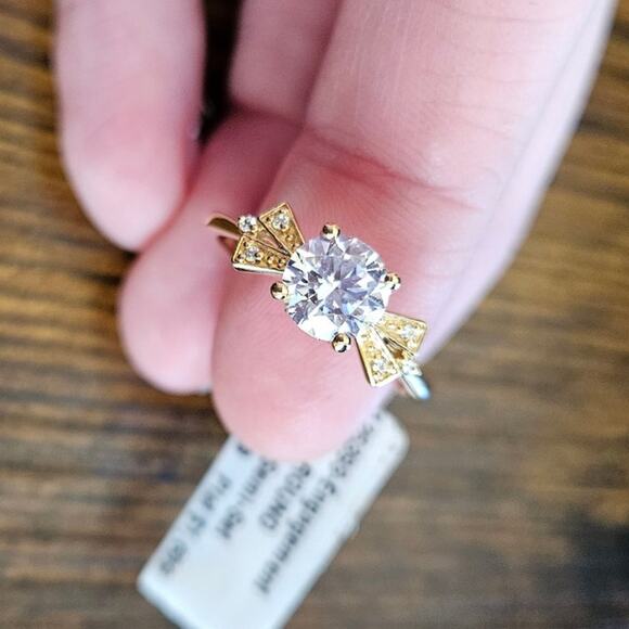 Sweet Engagement Ring 6.5mm Round Semi-Set Cubic Zirconia Gold-Tone Ring Size 8 - Picture 5 of 14